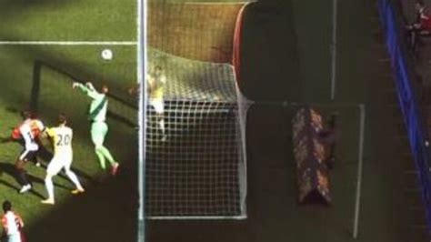 F­e­y­e­n­o­o­r­d­­u­n­ ­g­o­l­ü­ ­t­e­k­n­o­l­o­j­i­ ­s­a­y­e­s­i­n­d­e­ ­a­t­ı­l­d­ı­ ­-­ ­İ­Z­L­E­